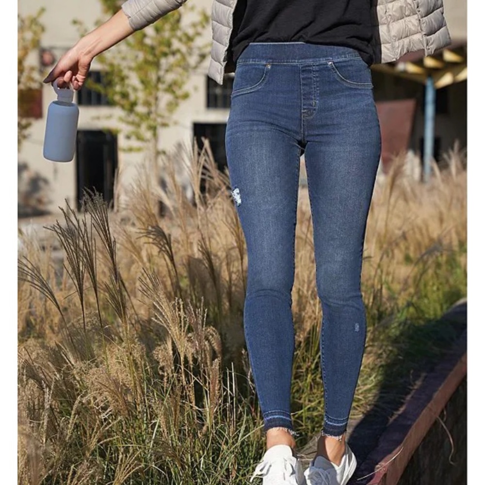 New SPANX raw edge hem Skinny jeans M Millennial contour smooth fit
